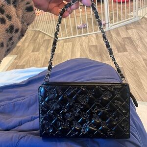 🔥Chanel brand new without tags patent leather lucky charms bag medium.